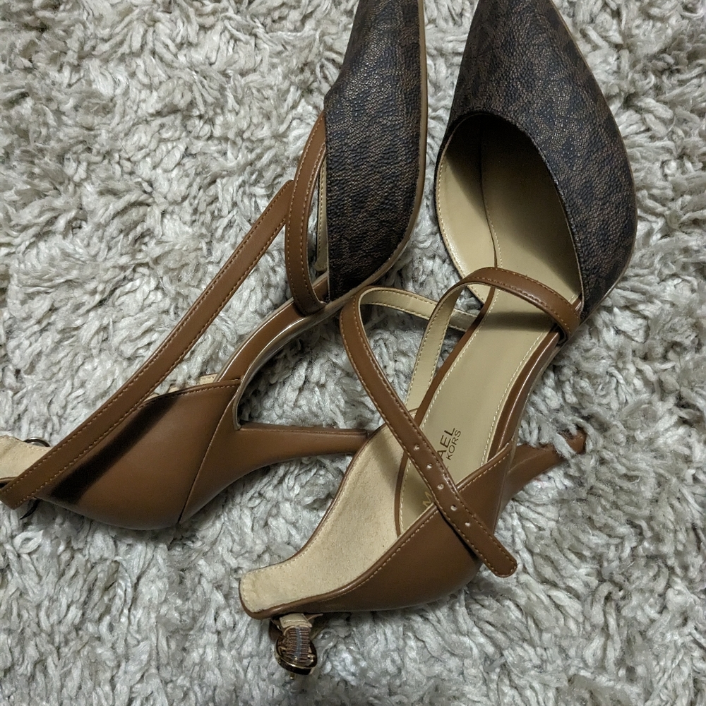 Heels - Picture 4 of 14